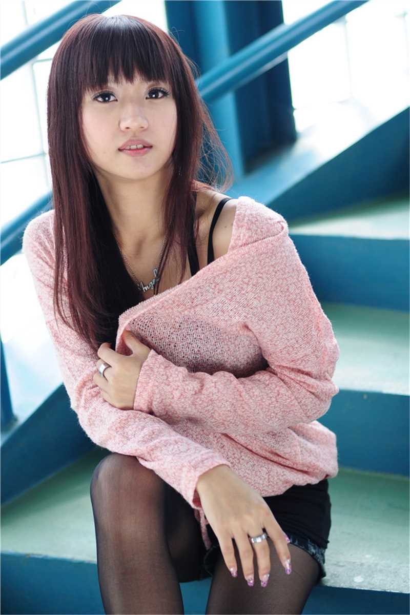 高清台湾长发美女希希清纯唯美外拍图集