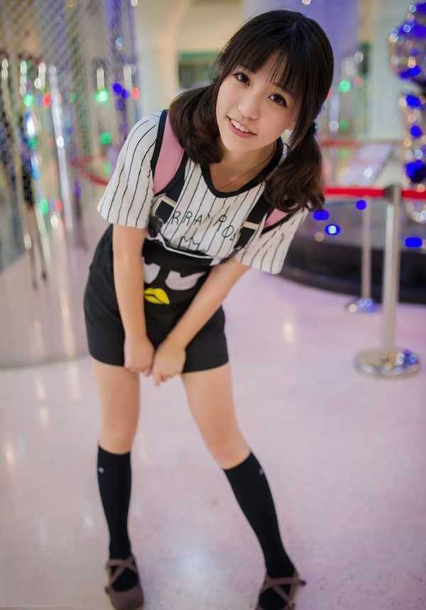 特别专辑甜美女孩清纯街拍集图片