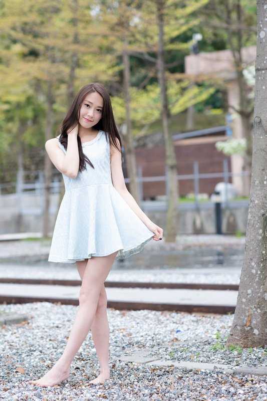 最新清纯女生李妞妞初春唯美写照壁纸