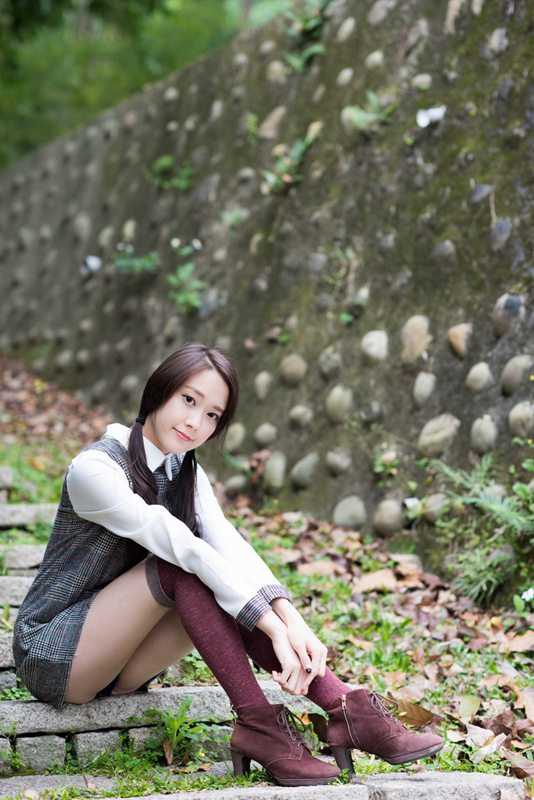 最新清纯女生李妞妞初春唯美写照壁纸