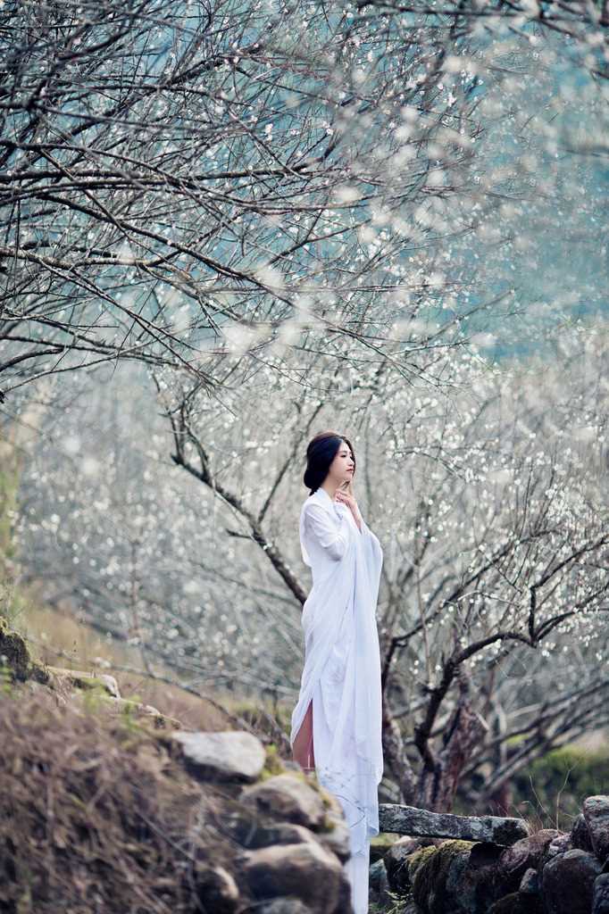 最全气质女生户外演绎天外飞仙仙气十足壁纸