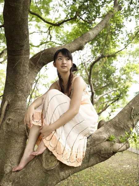 最新台湾邻家女孩林依晨清纯迷人写照图集