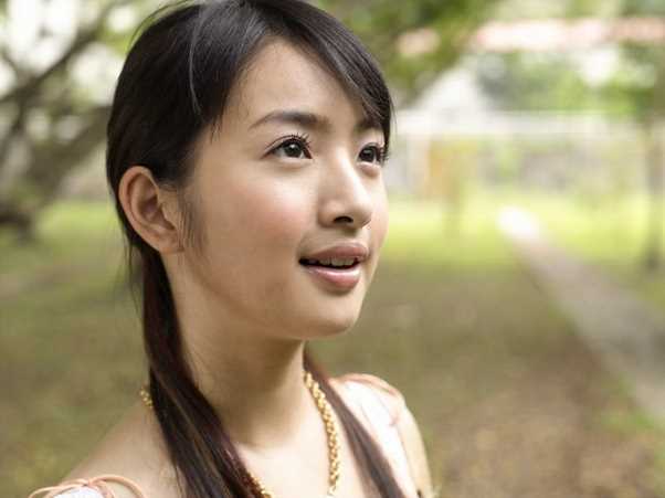 最新台湾邻家女孩林依晨清纯迷人写照图集
