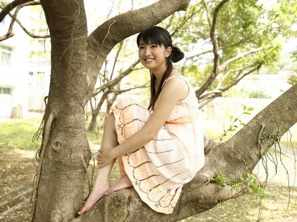 最新台湾邻家女孩林依晨清纯迷人写照图集