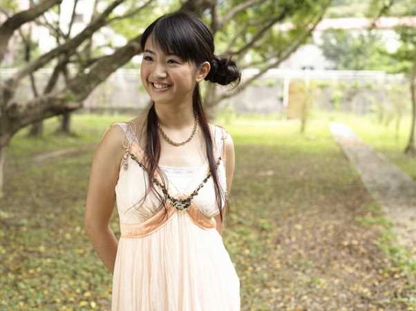 最新台湾邻家女孩林依晨清纯迷人写照图集