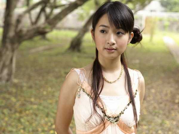 最新台湾邻家女孩林依晨清纯迷人写照图集