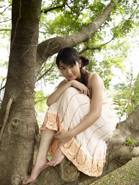 最新台湾邻家女孩林依晨清纯迷人写照图集