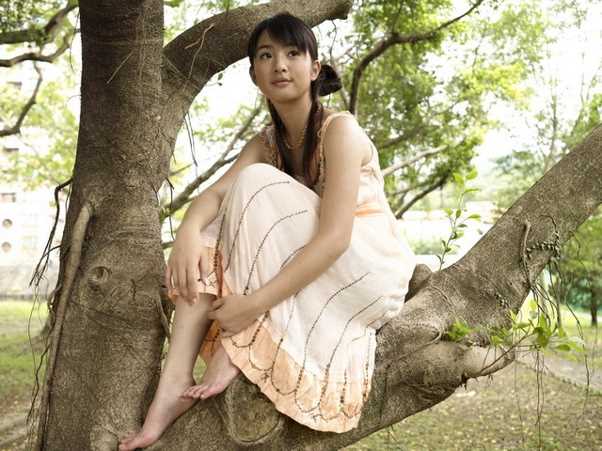 最新台湾邻家女孩林依晨清纯迷人写照图集