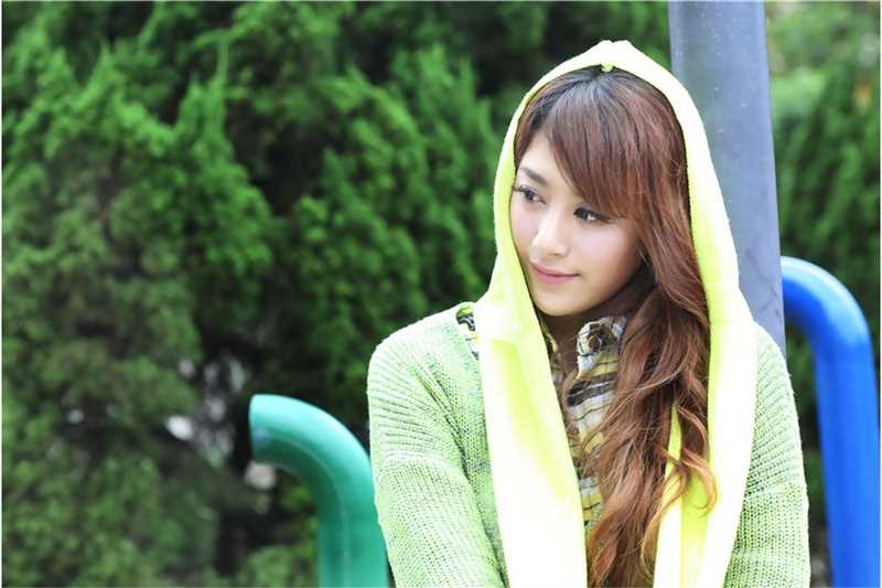 优质台湾模特夏晴MISO初秋室外迷人相册