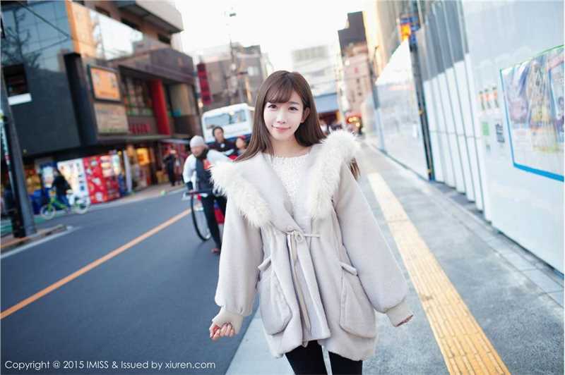 高清清纯美女陈潇街头迷人照图集