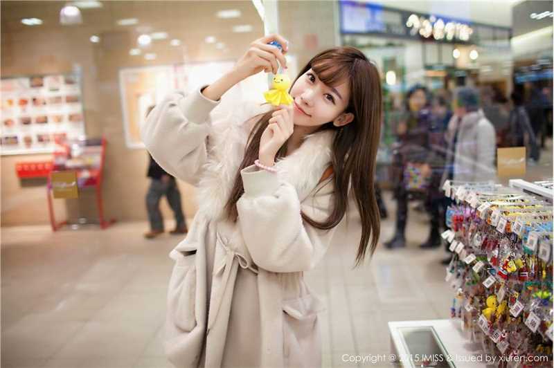 高清清纯美女陈潇街头迷人照图集