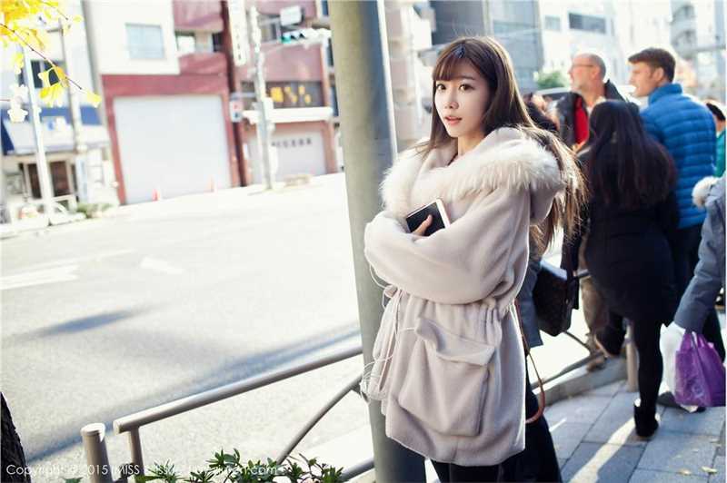 高清清纯美女陈潇街头迷人照图集