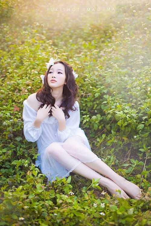 精选清纯校花户外白衣飘飘仙气十足图册