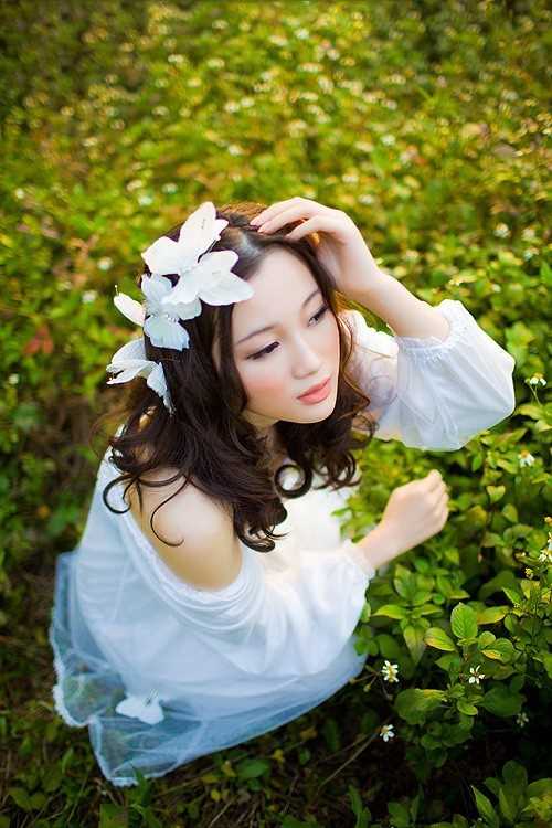 精选清纯校花户外白衣飘飘仙气十足图册