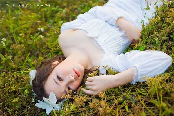 精选清纯校花户外白衣飘飘仙气十足图册