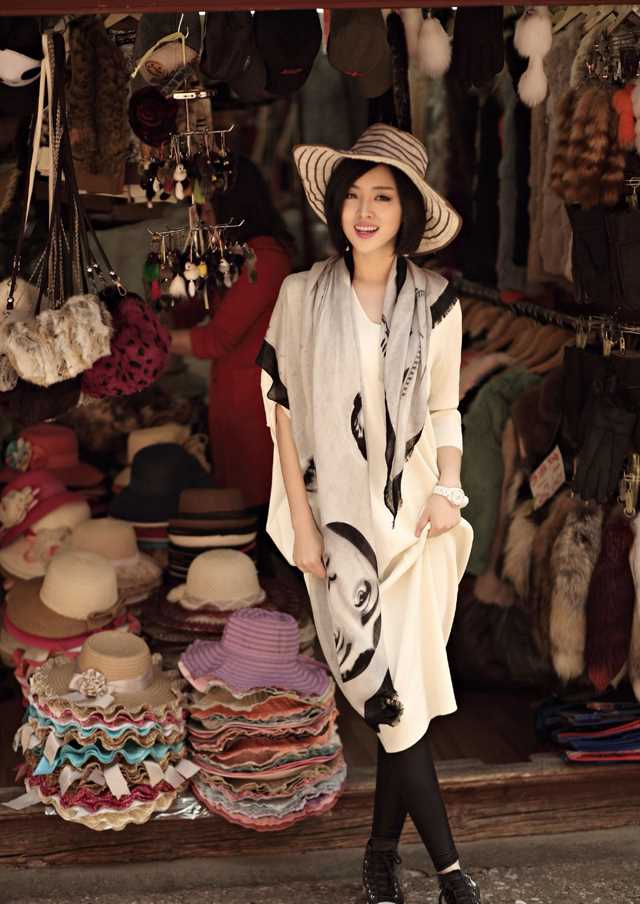 高清清纯美女余薇薇街头迷人照图集