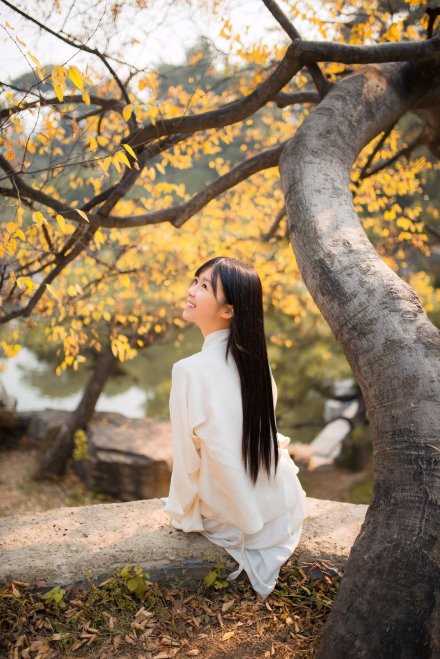 精选清纯美女宋伊人球场高清照图册