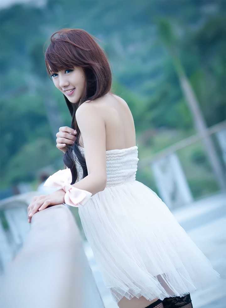 最新清纯少女户外唯美大图图集