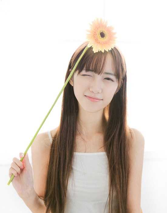 最新清纯可爱萌妹子唯美大图壁纸