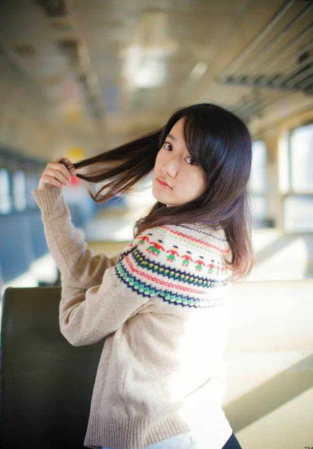 最全火车上邂逅清纯美女图集壁纸