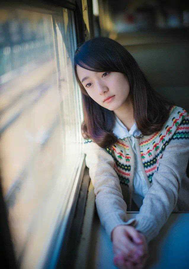 最全火车上邂逅清纯美女图集壁纸