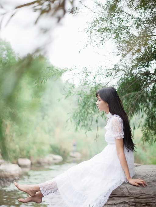 最新清纯白纱美女户外大图壁纸