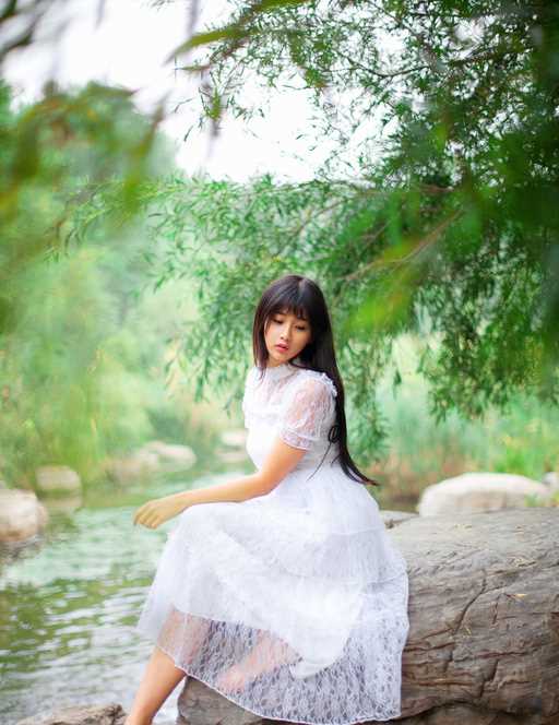 最新清纯白纱美女户外大图壁纸