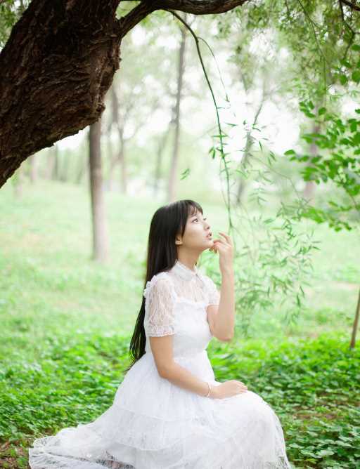 最新清纯白纱美女户外大图壁纸