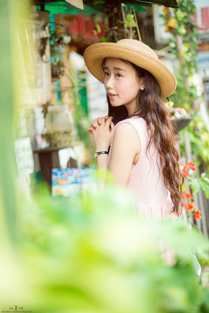 优质清纯重庆美女户外小清新图片图片