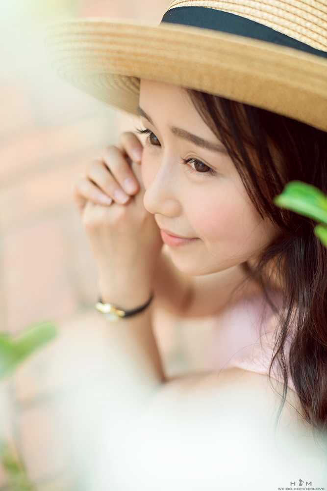 优质清纯重庆美女户外小清新图片图片