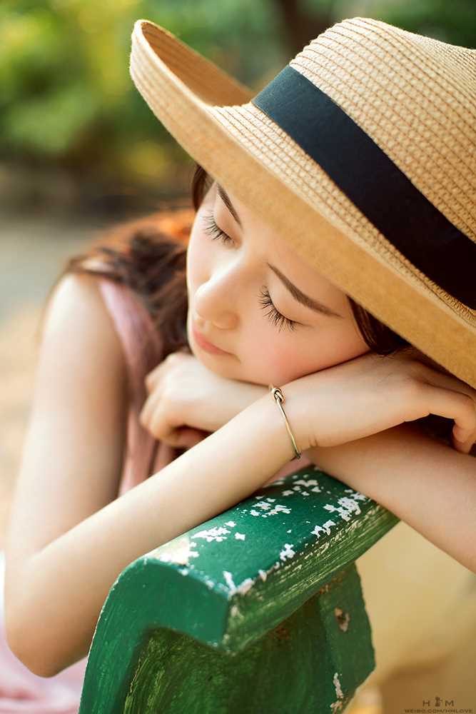 优质清纯重庆美女户外小清新图片图片