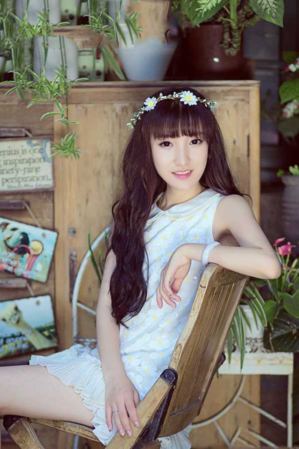 高清清纯短裙美女街拍大片图集