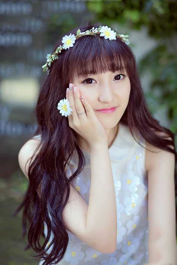 高清清纯短裙美女街拍大片图集