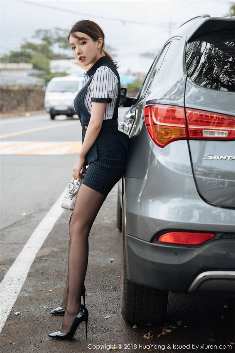 黑丝足女神香车美女超高跟大长腿骚翘臀诱惑