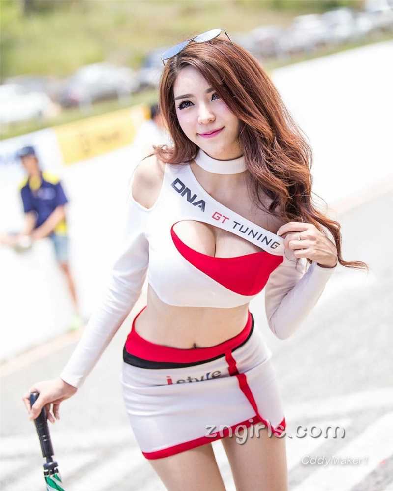 精选泰国美女车模Janet车展性感迷人图册