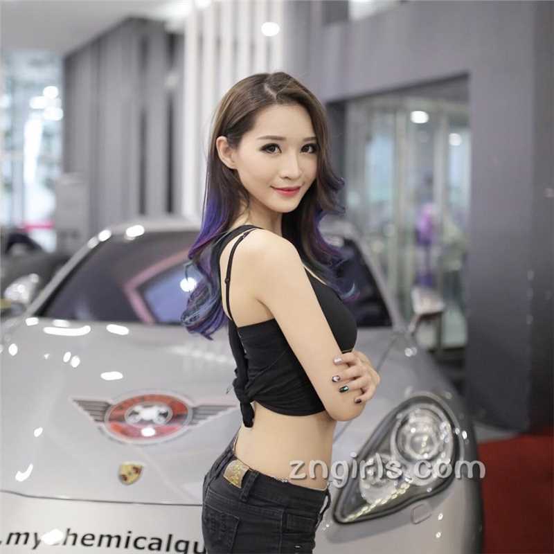 高清美女车模谢丽霜私房秀迷人身材图集