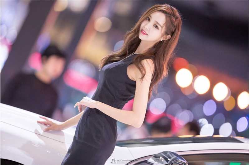 优质韩国美女车模郑恩惠车展笑容迷人相册