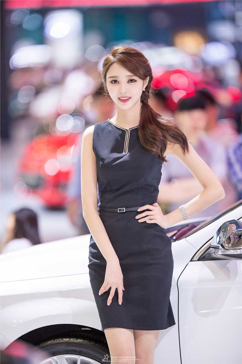 优质韩国美女车模郑恩惠车展笑容迷人相册
