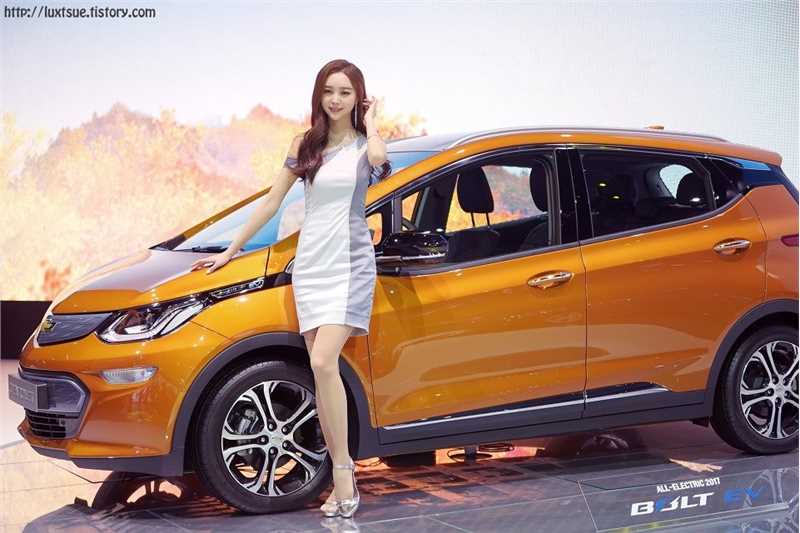 优质韩国美女车模郑恩惠车展笑容迷人相册