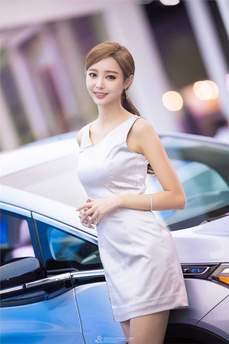 优质韩国美女车模郑恩惠车展笑容迷人相册