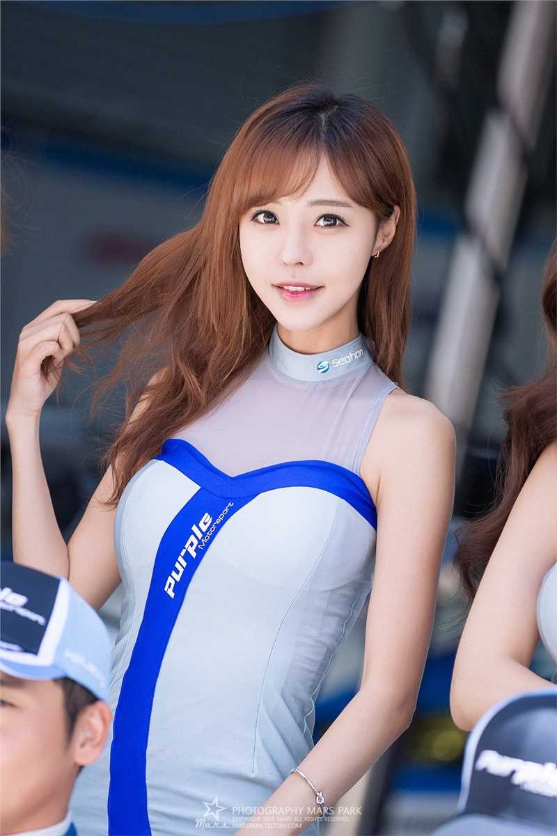 精选韩国美女车模徐珍儿高清车展图册