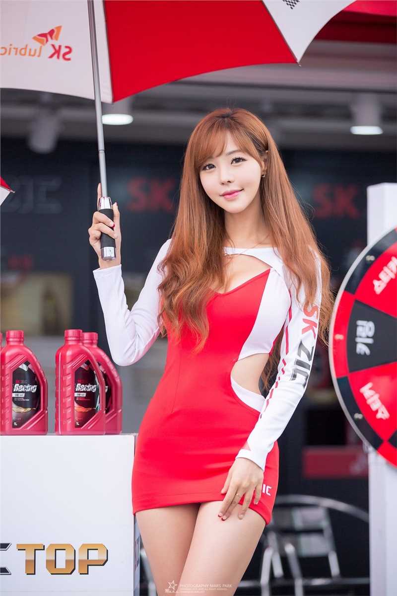 精选韩国美女车模徐珍儿高清车展图册