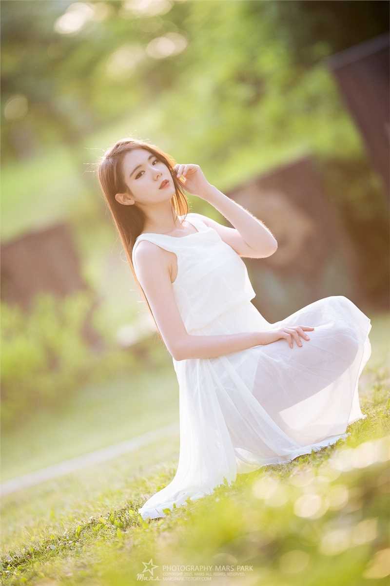 最全韩国车模闵侑琳唯美短裙气质迷人壁纸