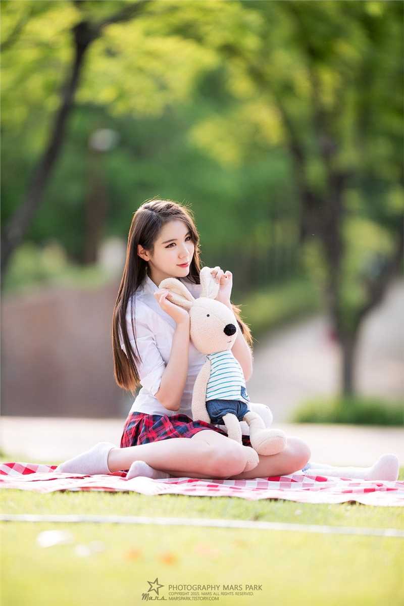 最全韩国车模闵侑琳唯美短裙气质迷人壁纸