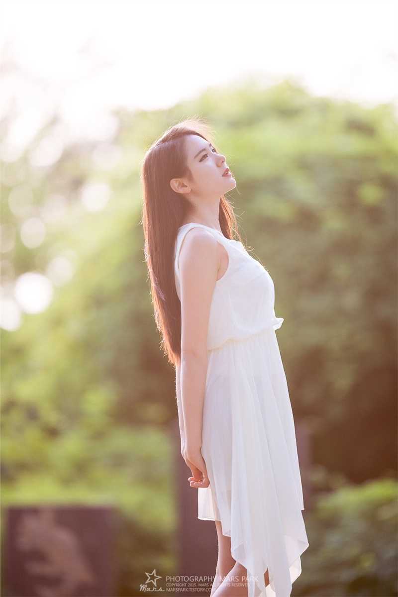 最全韩国车模闵侑琳唯美短裙气质迷人壁纸