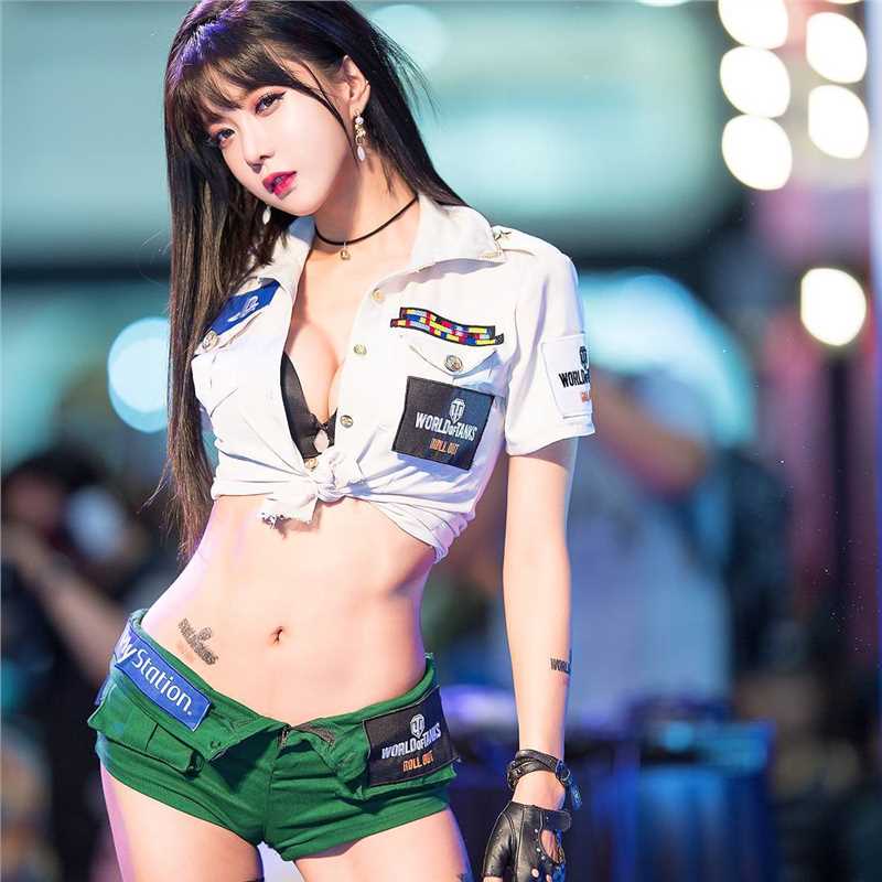 特别专辑韩国美女车模许允美高清美图照图片