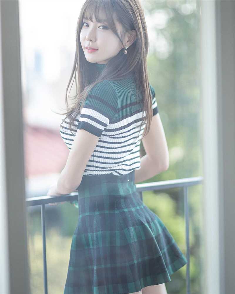 特别专辑韩国美女车模许允美高清美图照图片