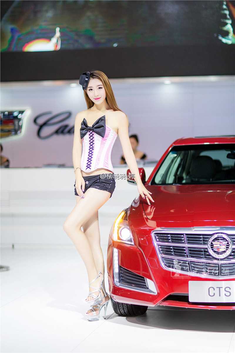 高清长腿美女车模柳小婷微博私拍图集图集