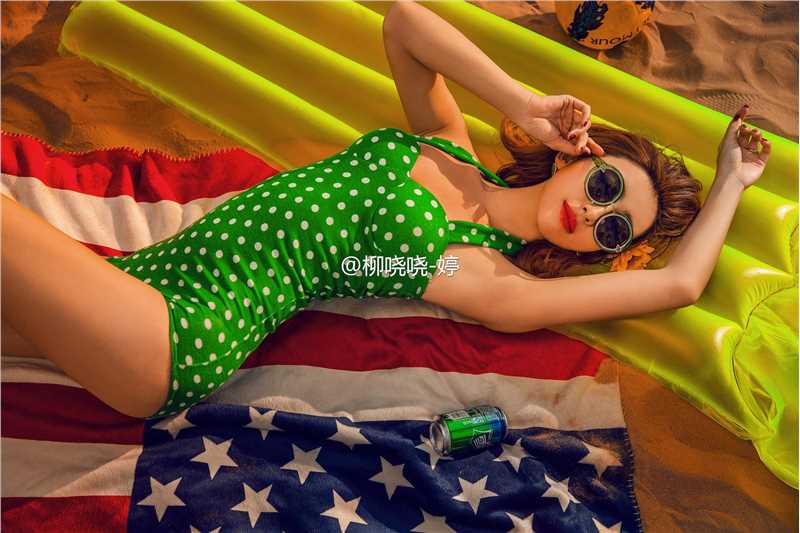 高清长腿美女车模柳小婷微博私拍图集图集