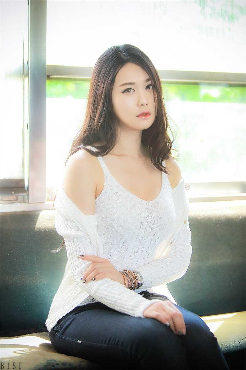 最新韩国美女车模殷夏荣私拍图片大全壁纸